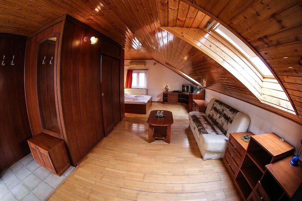 Hotel St.Florian Штурово Экстерьер фото