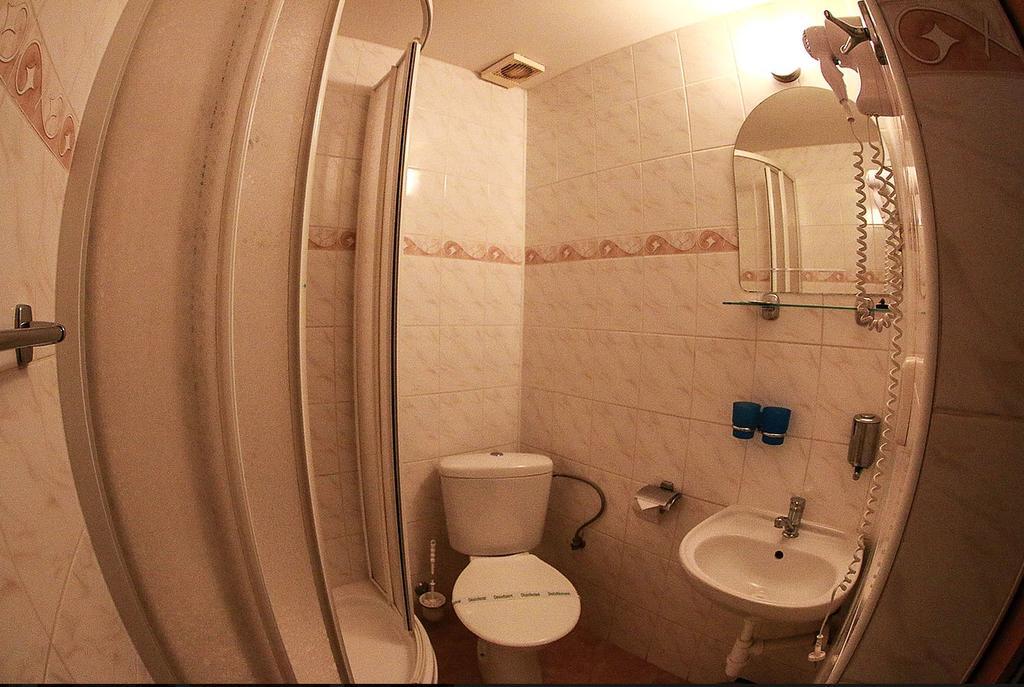 Hotel St.Florian Штурово Экстерьер фото